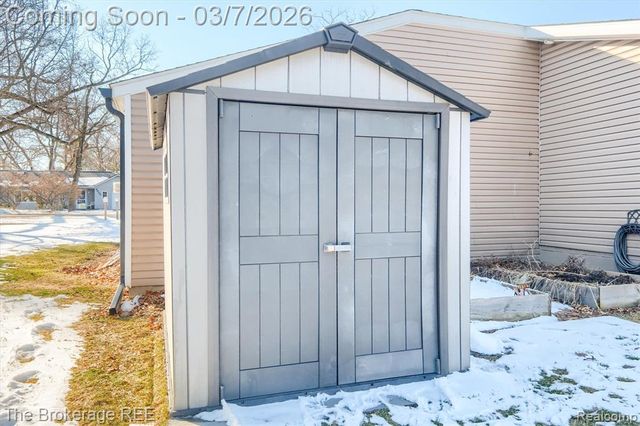 4405 Green Lake Road, West Bloomfield, MI 48323