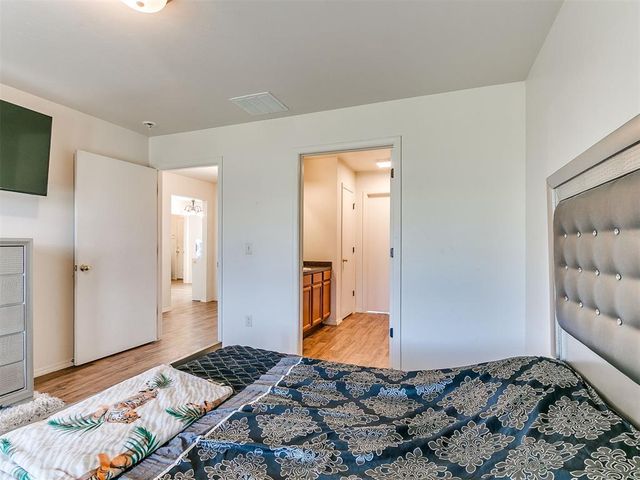 3705 Johnson Farms Drive, Mustang, OK 73064