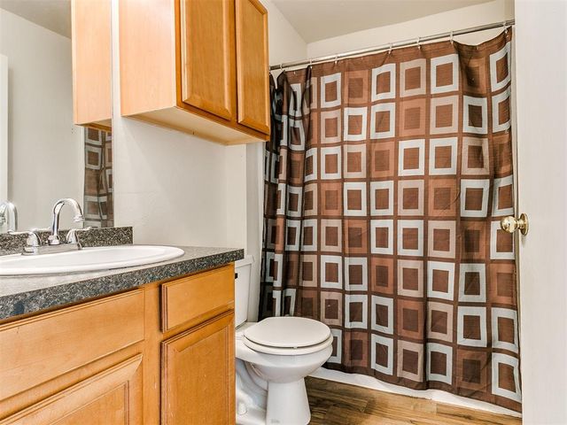 3705 Johnson Farms Drive, Mustang, OK 73064