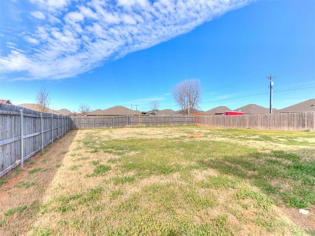 3705 Johnson Farms Drive, Mustang, OK 73064