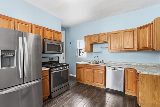 219 Railroad Ave, Carnegie, PA 15106