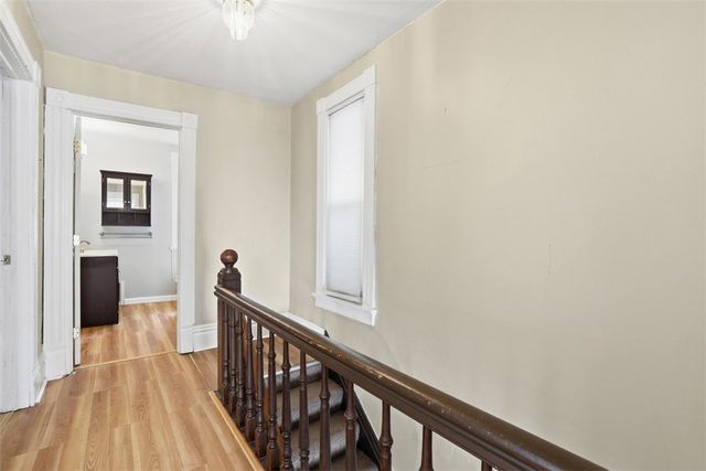 219 Railroad Ave, Carnegie, PA 15106