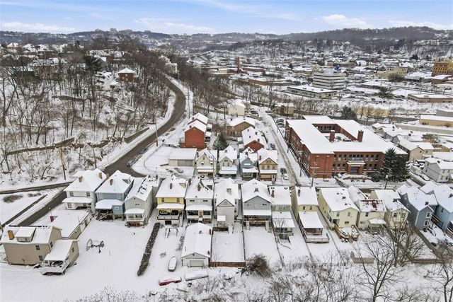 219 Railroad Ave, Carnegie, PA 15106