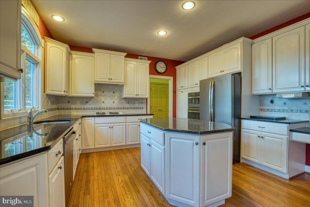 105 BRIMFUL DR, Phoenixville, PA 19460