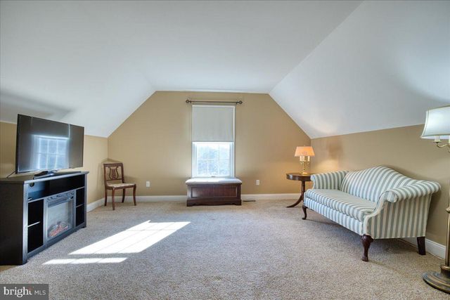 105 BRIMFUL DR, Phoenixville, PA 19460