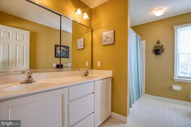 105 BRIMFUL DR, Phoenixville, PA 19460