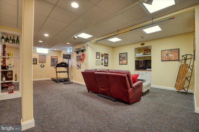 105 BRIMFUL DR, Phoenixville, PA 19460