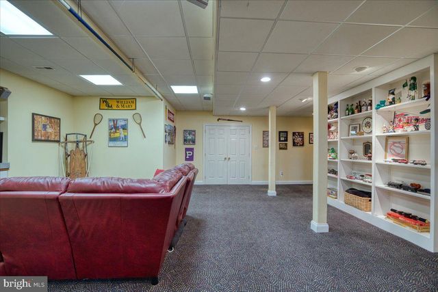 105 BRIMFUL DR, Phoenixville, PA 19460