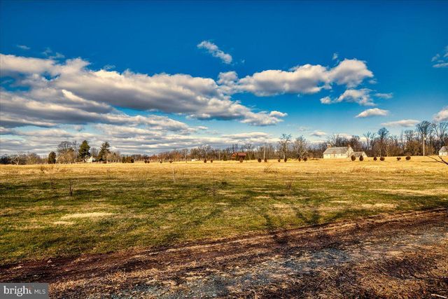 105 BRIMFUL DR, Phoenixville, PA 19460