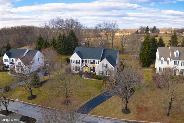 105 BRIMFUL DR, Phoenixville, PA 19460