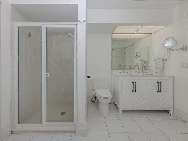 396 BAYSHORE DRIVE, Venice, FL 34285