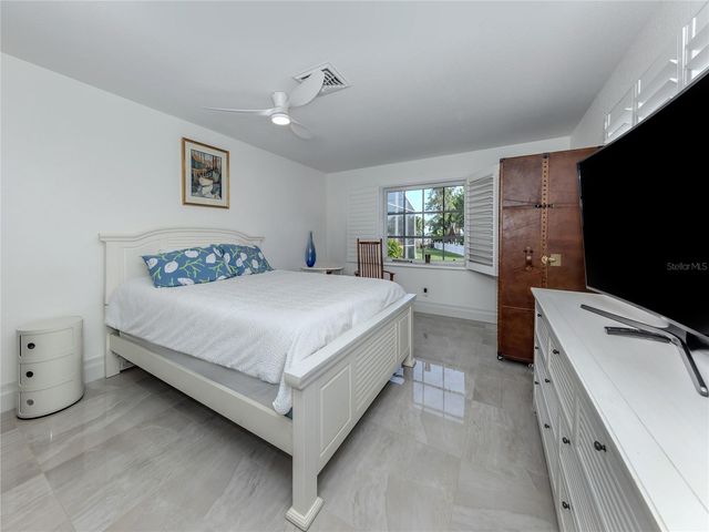 396 BAYSHORE DRIVE, Venice, FL 34285