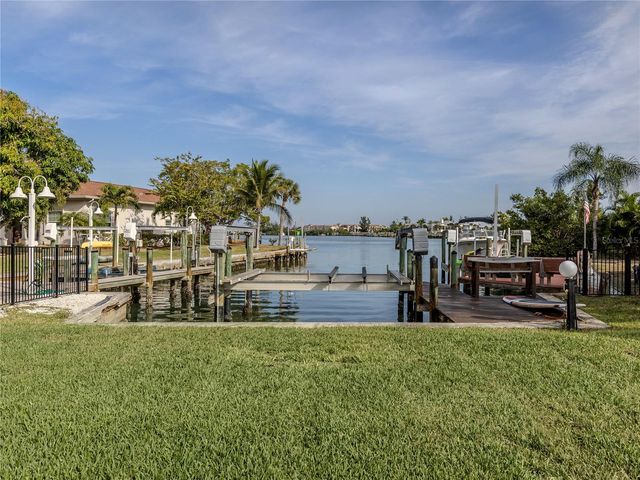 396 BAYSHORE DRIVE, Venice, FL 34285