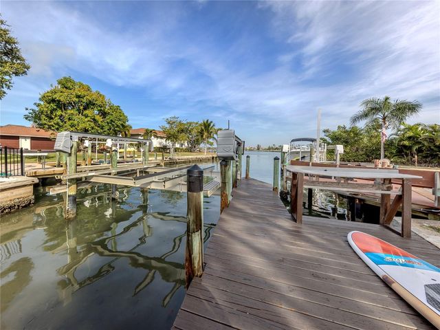 396 BAYSHORE DRIVE, Venice, FL 34285