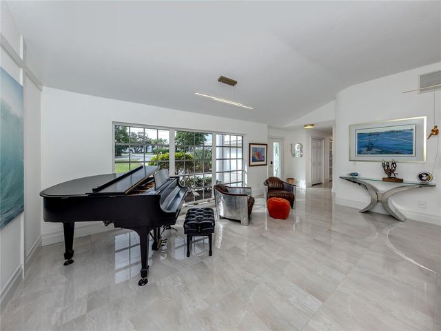 396 BAYSHORE DRIVE, Venice, FL 34285