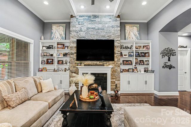 172 Shinnville Ridge Lane, Mooresville, NC 28115
