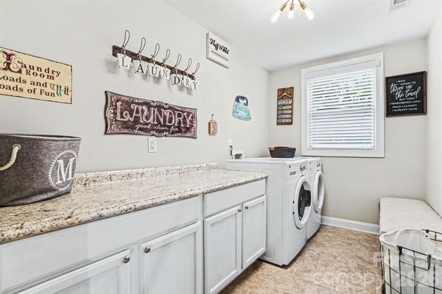 172 Shinnville Ridge Lane, Mooresville, NC 28115