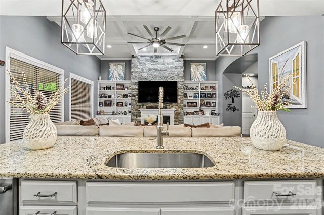 172 Shinnville Ridge Lane, Mooresville, NC 28115