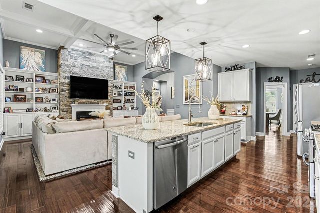 172 Shinnville Ridge Lane, Mooresville, NC 28115