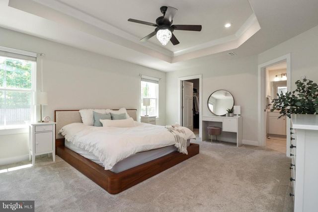 15179 HAYMARKET LANDING DR, Haymarket, VA 20169