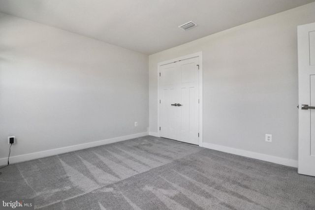 15179 HAYMARKET LANDING DR, Haymarket, VA 20169