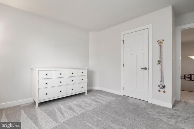 15179 HAYMARKET LANDING DR, Haymarket, VA 20169