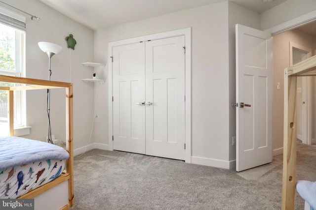 15179 HAYMARKET LANDING DR, Haymarket, VA 20169