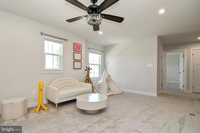 15179 HAYMARKET LANDING DR, Haymarket, VA 20169