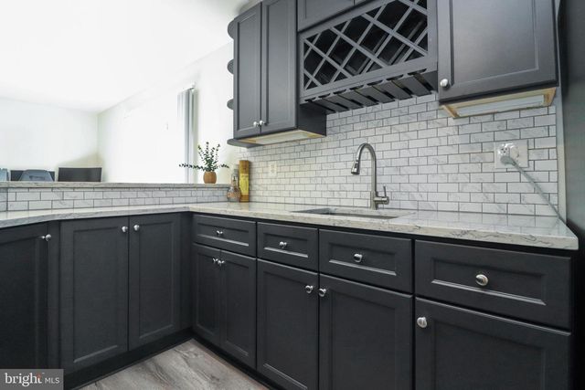 15179 HAYMARKET LANDING DR, Haymarket, VA 20169