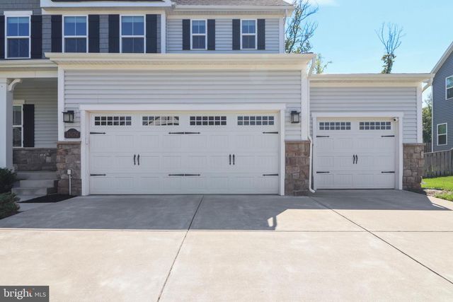 15179 HAYMARKET LANDING DR, Haymarket, VA 20169