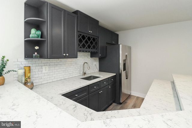 15179 HAYMARKET LANDING DR, Haymarket, VA 20169