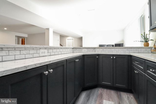 15179 HAYMARKET LANDING DR, Haymarket, VA 20169