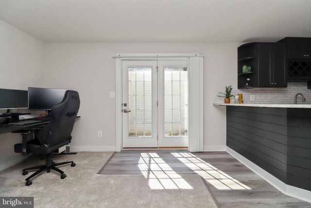 15179 HAYMARKET LANDING DR, Haymarket, VA 20169