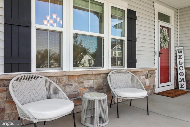 15179 HAYMARKET LANDING DR, Haymarket, VA 20169