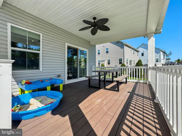 15179 HAYMARKET LANDING DR, Haymarket, VA 20169
