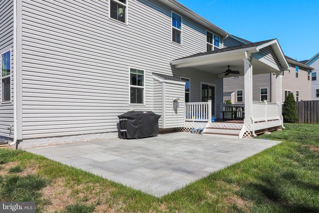 15179 HAYMARKET LANDING DR, Haymarket, VA 20169