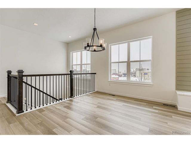 8902 S Riviera Way, Aurora, CO 80016