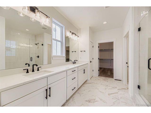 8902 S Riviera Way, Aurora, CO 80016