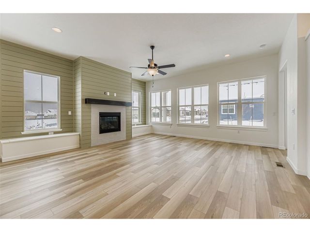 8902 S Riviera Way, Aurora, CO 80016
