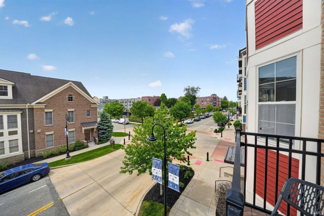 1145 Napoleon St Apt 206, South Bend, IN 46617