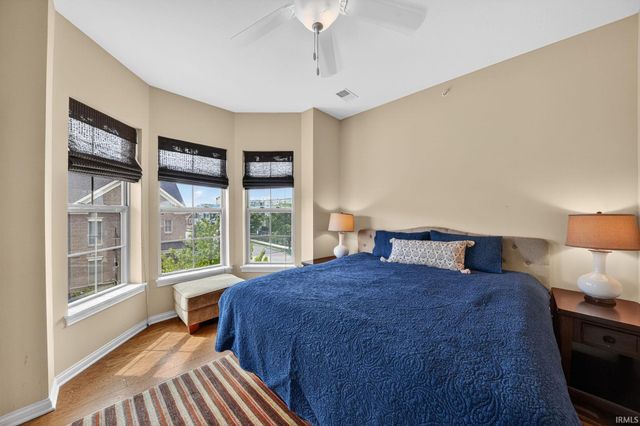 1145 Napoleon St Apt 206, South Bend, IN 46617