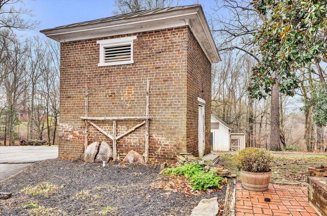 50 FLOYD AVE, Rocky Mount, VA 24151