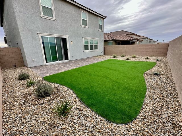 8683 Vermont Vista Street, Las Vegas, NV 89113