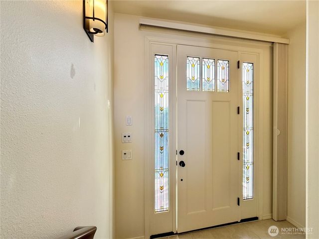 317 Sand Dune Avenue SW, Ocean Shores, WA 98569