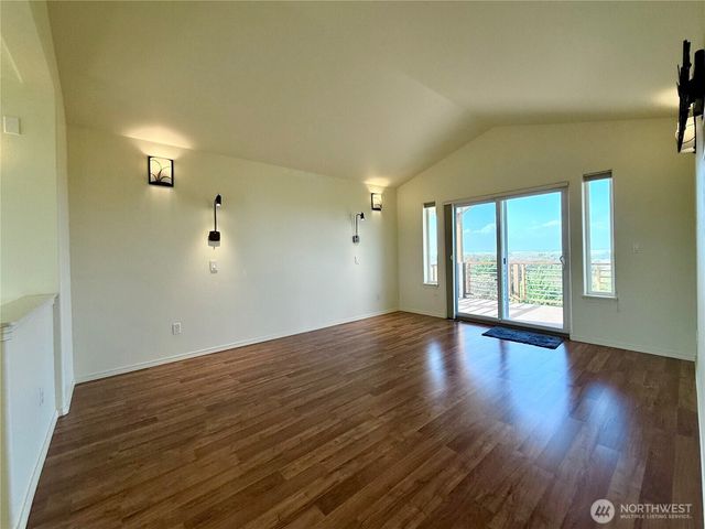 317 Sand Dune Avenue SW, Ocean Shores, WA 98569