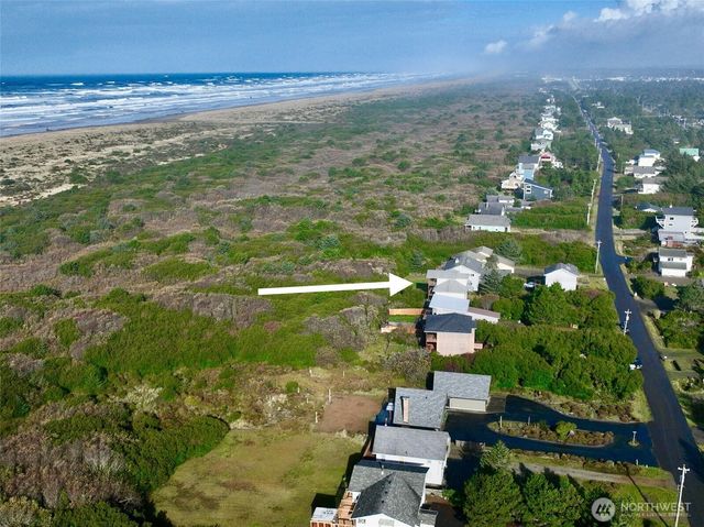 317 Sand Dune Avenue SW, Ocean Shores, WA 98569