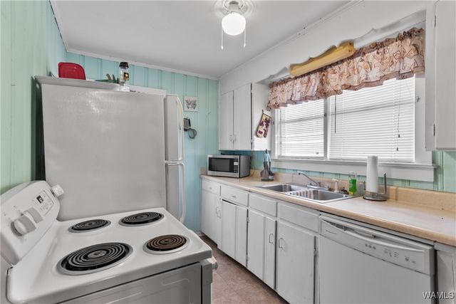 2114 Woodland Road, Tuscaloosa, AL 35404