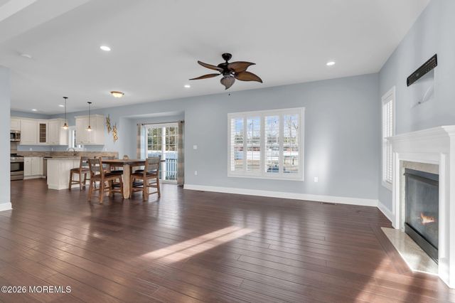 4 Conor Court, Bayville, NJ 08721