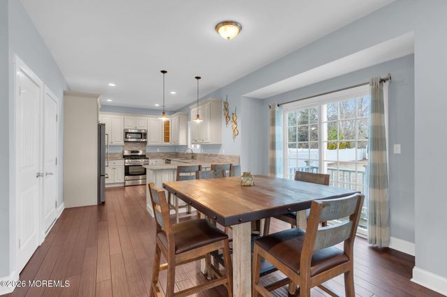 4 Conor Court, Bayville, NJ 08721