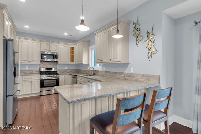 4 Conor Court, Bayville, NJ 08721